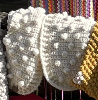 gehaakt bolletjes gilet créme