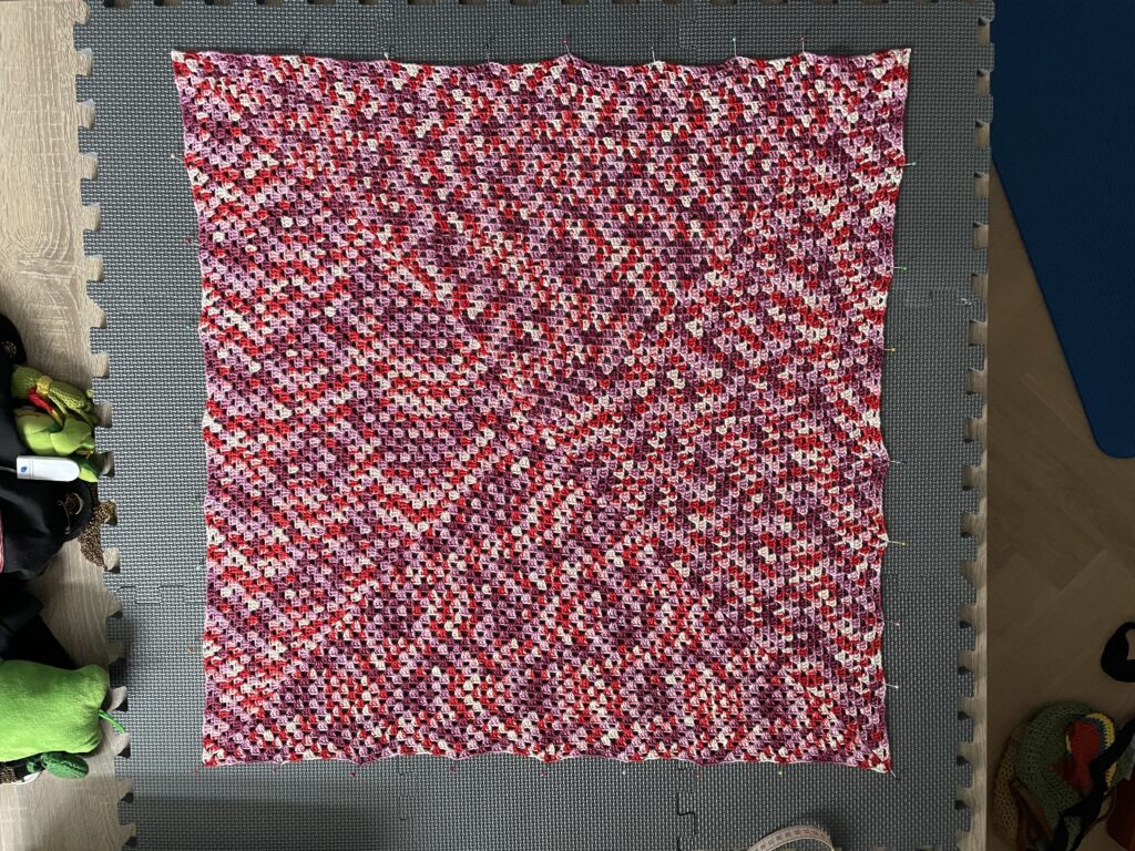 grote granny gehaakt voor de fat bottom bag